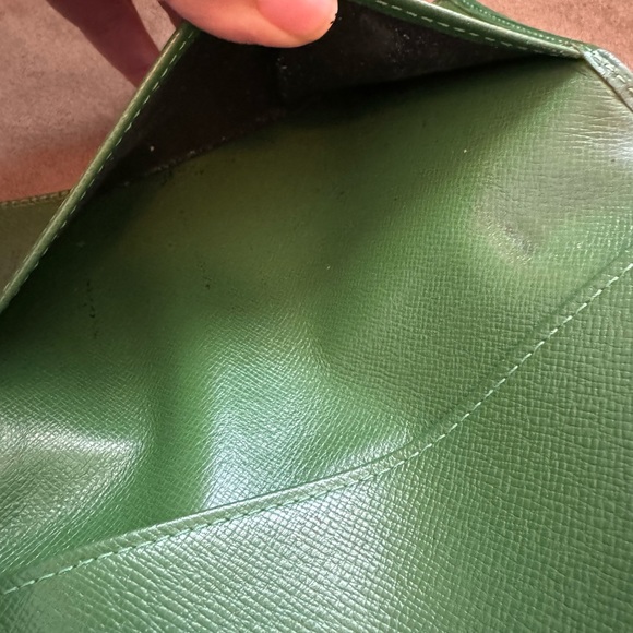 LV Green Epi Wallet - Picture 9 of 10